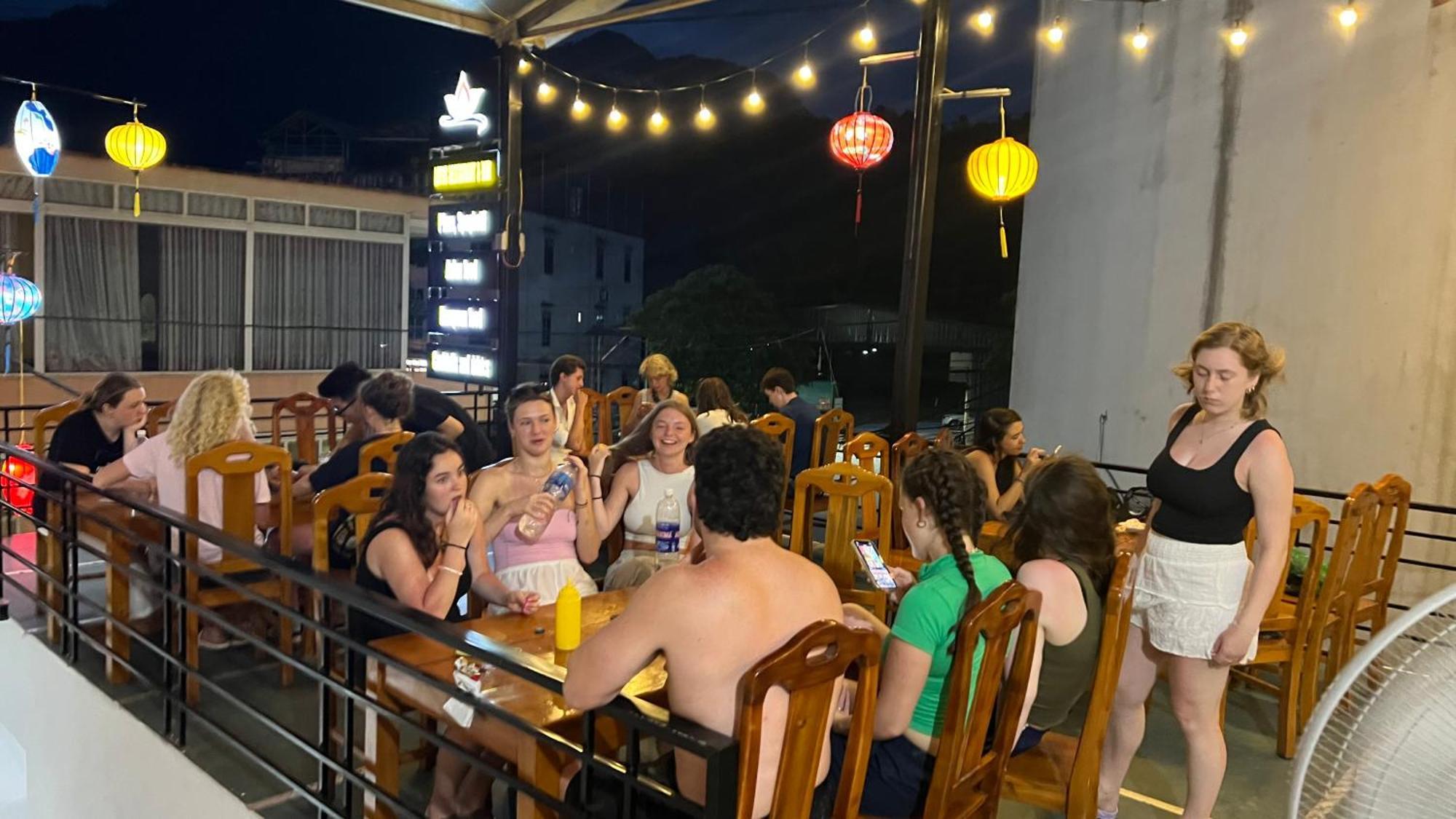 Ha Giang Lotus Hostel Motorbikes Tours Eksteriør bilde