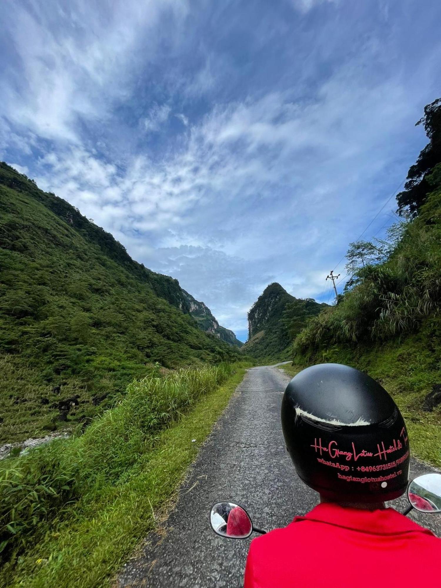 Ha Giang Lotus Hostel Motorbikes Tours Eksteriør bilde